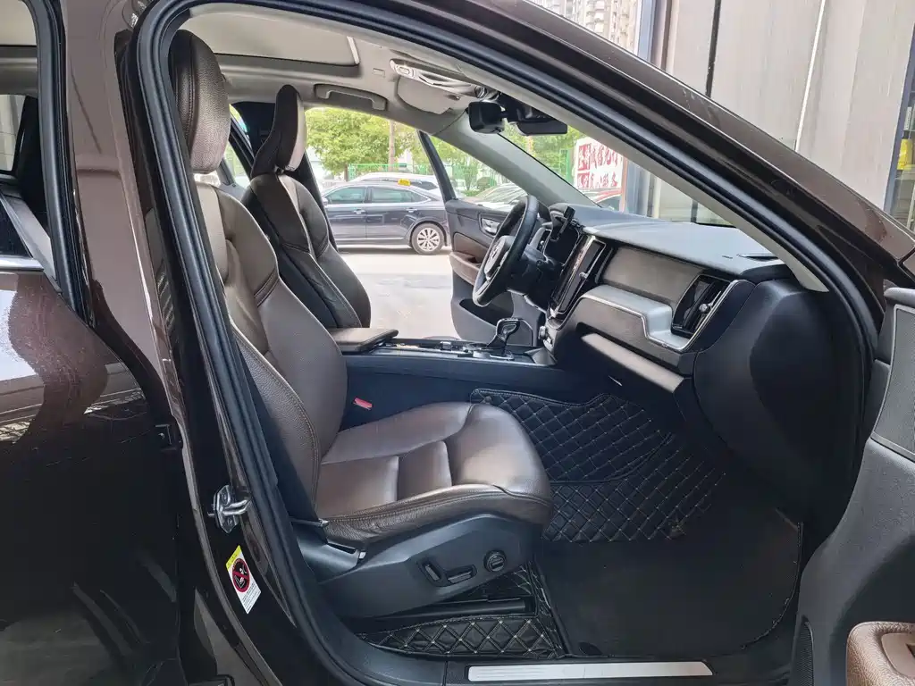 Volvo XC60 — миниатюра 15