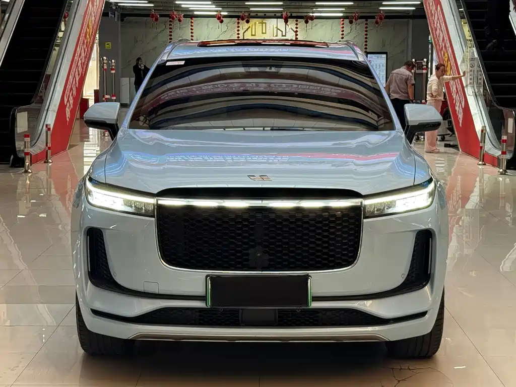 Li Auto Li ONE — миниатюра 2