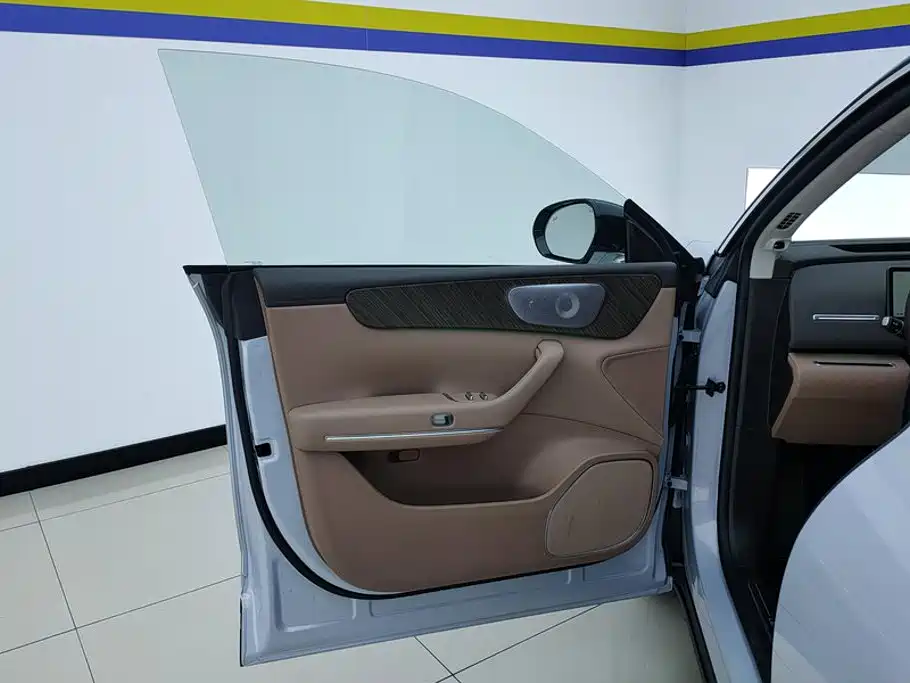 Leapmotor Leapmotor C11 — миниатюра 7