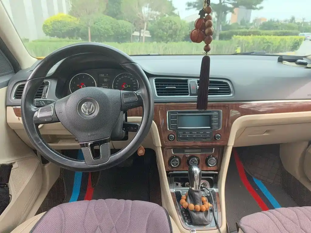 Volkswagen Lavida — миниатюра 5