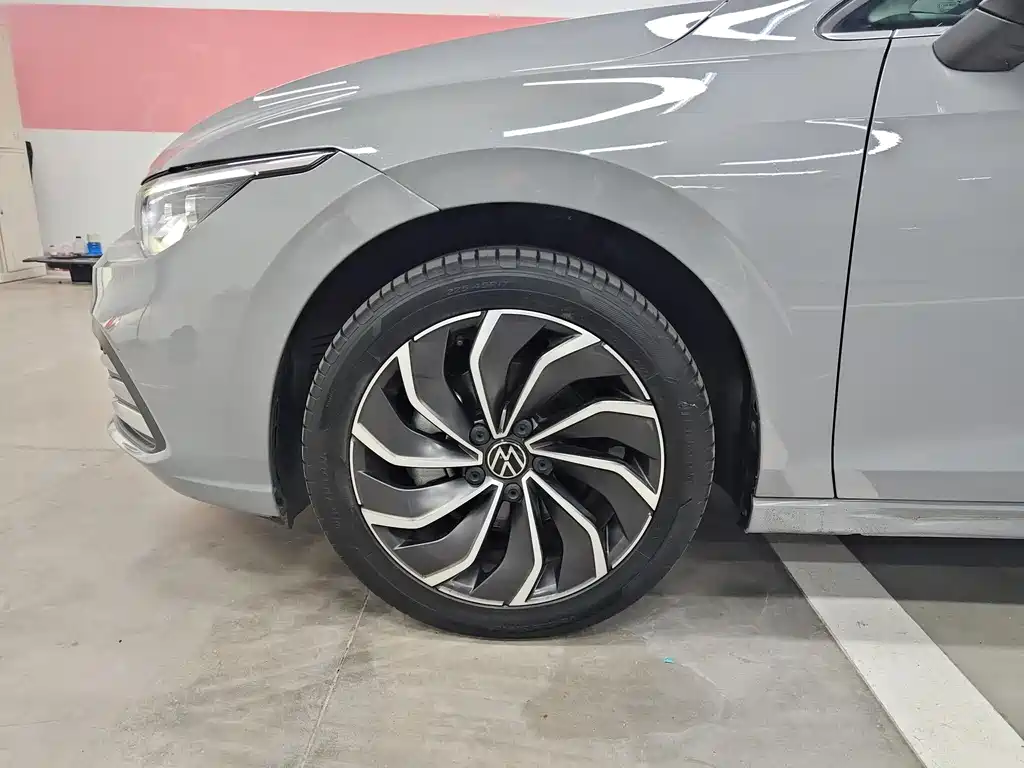 Volkswagen Golf — миниатюра 18