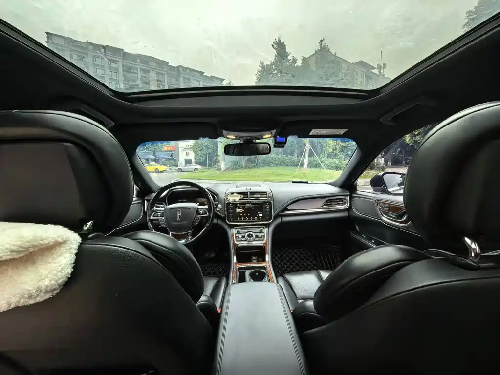 Lincoln Continental — миниатюра 4