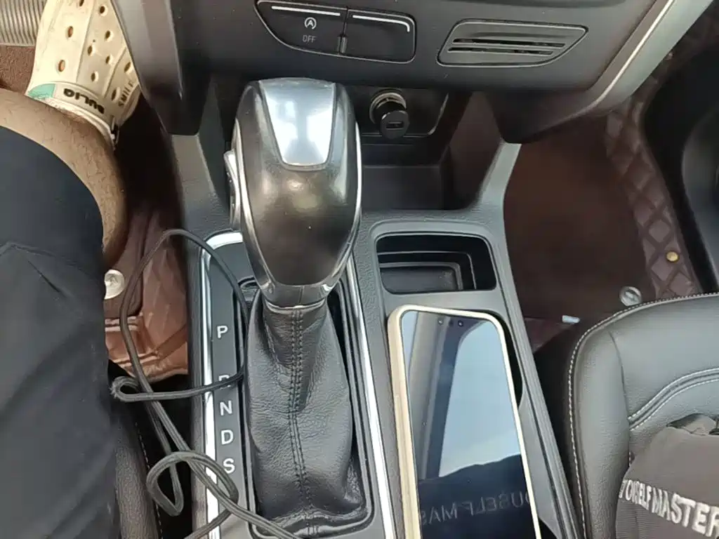 Ford Kuga — миниатюра 14