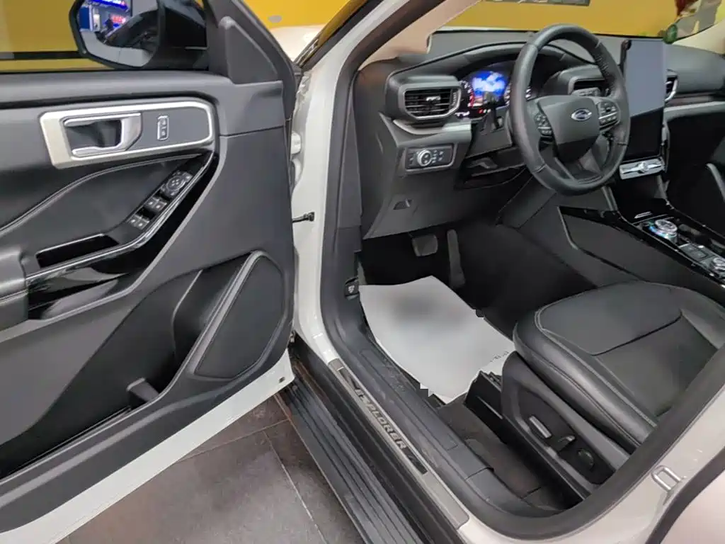 Ford Explorer — миниатюра 16