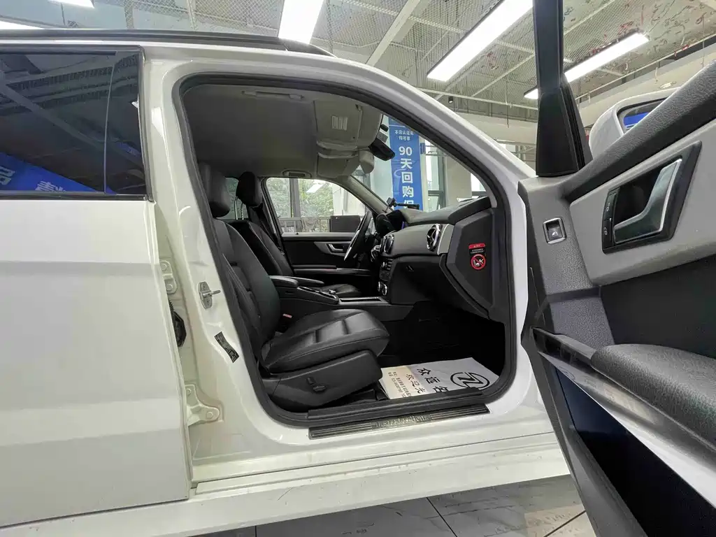 Mercedes-Benz GLK-Class — миниатюра 8