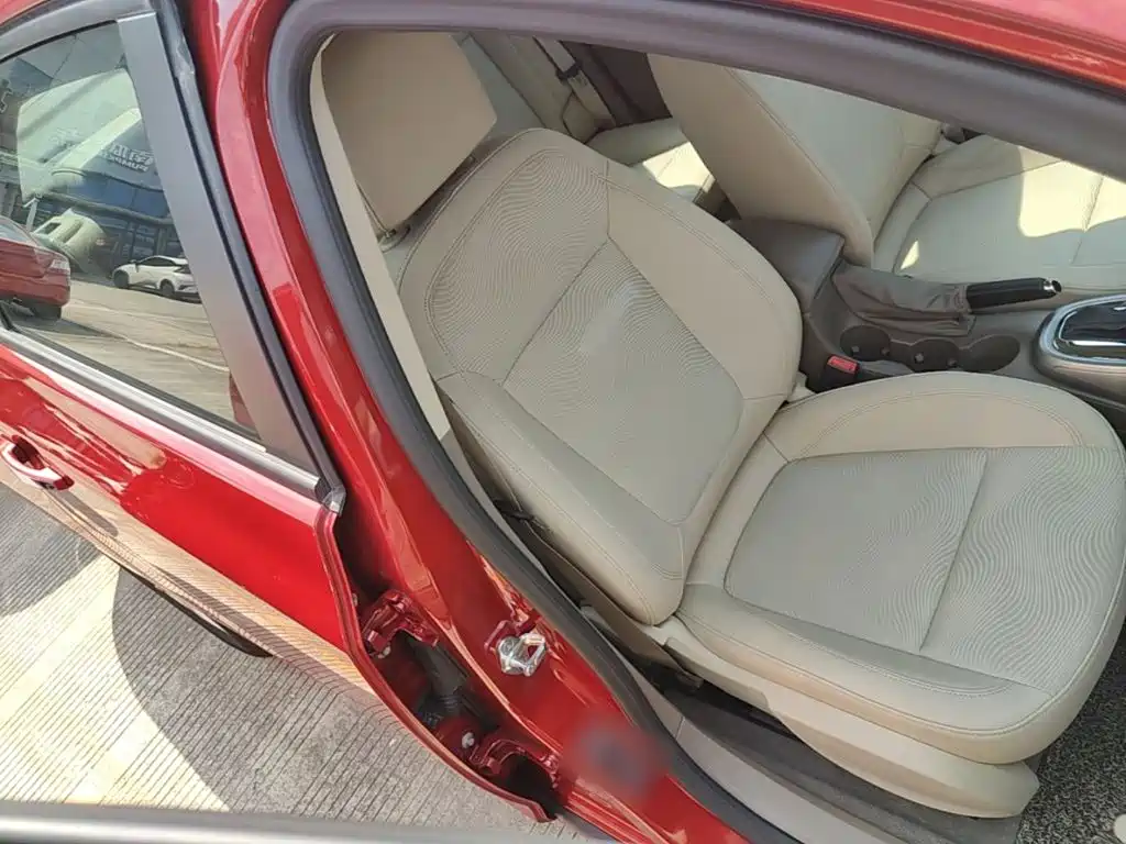 Buick Excelle — миниатюра 25