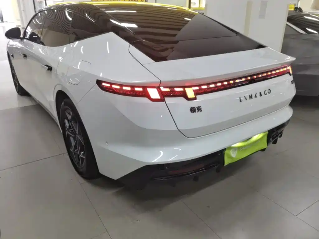 Lynk & Co 10 — миниатюра 5