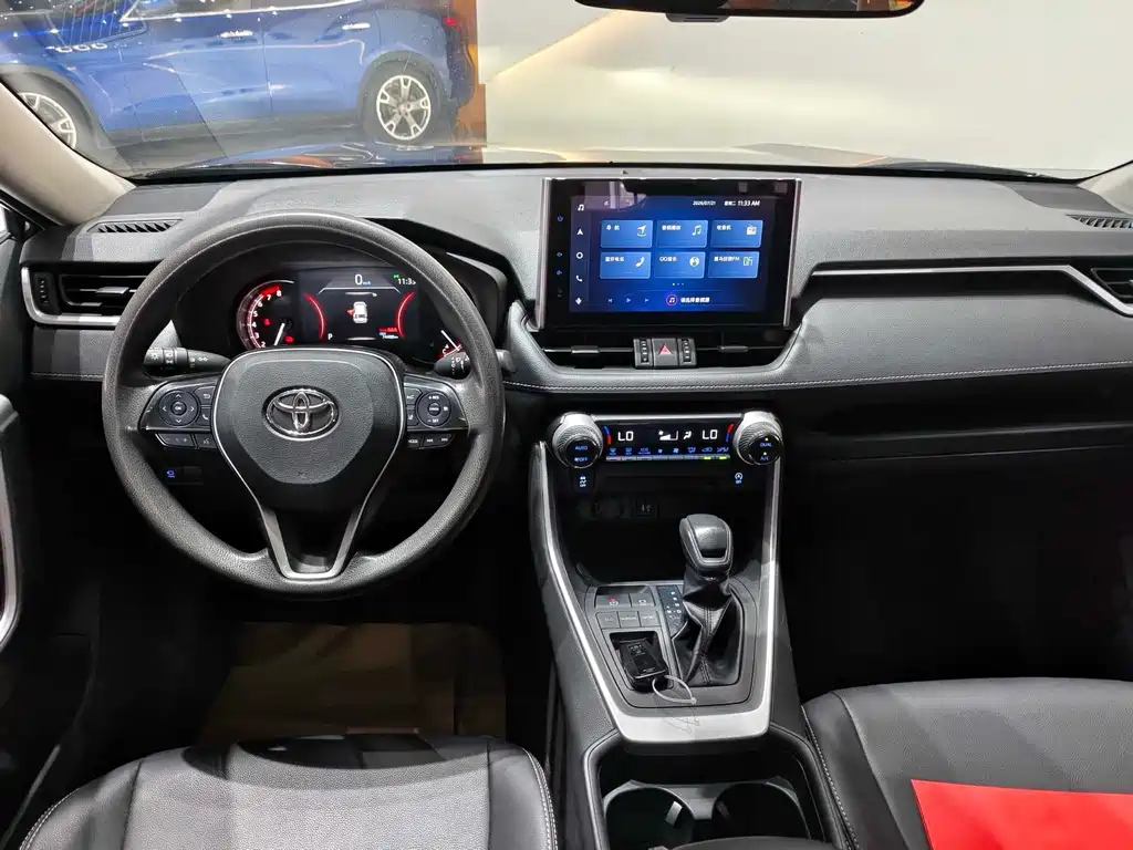 Toyota RAV4 — миниатюра 12