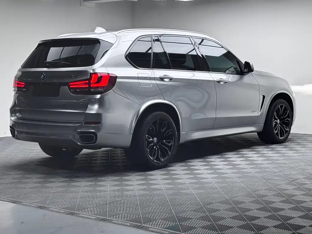 BMW X5 (Import) — миниатюра 7