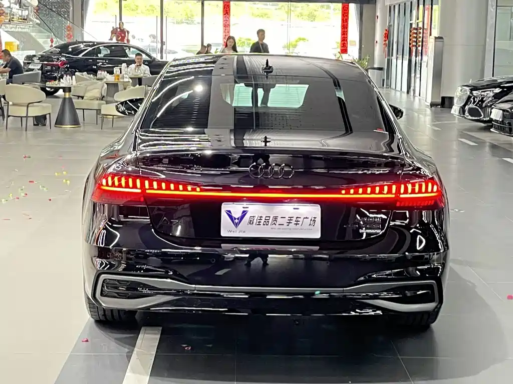 Audi A7L — миниатюра 7