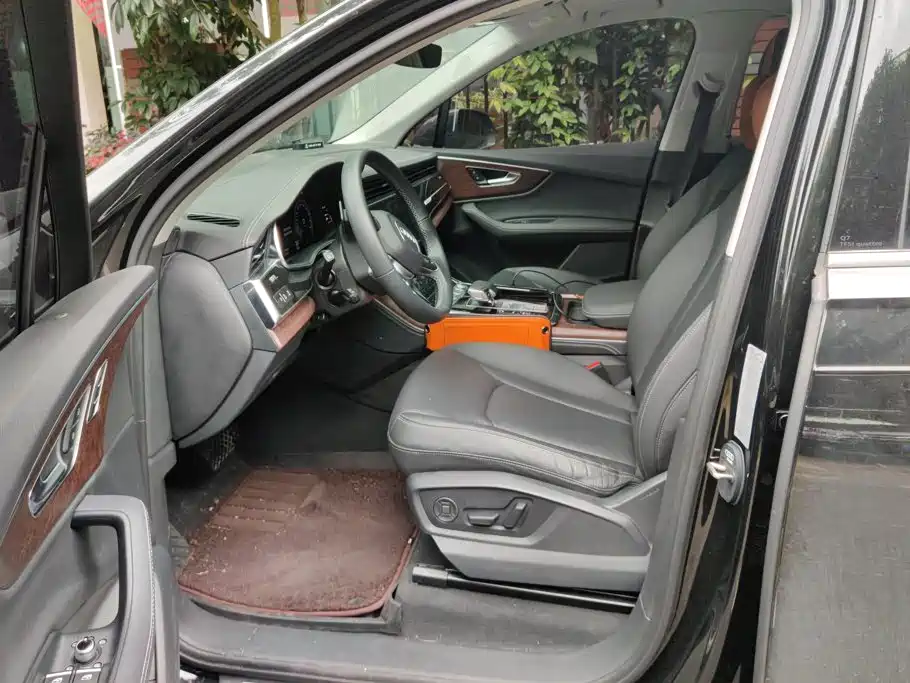 Audi Q7 — миниатюра 9