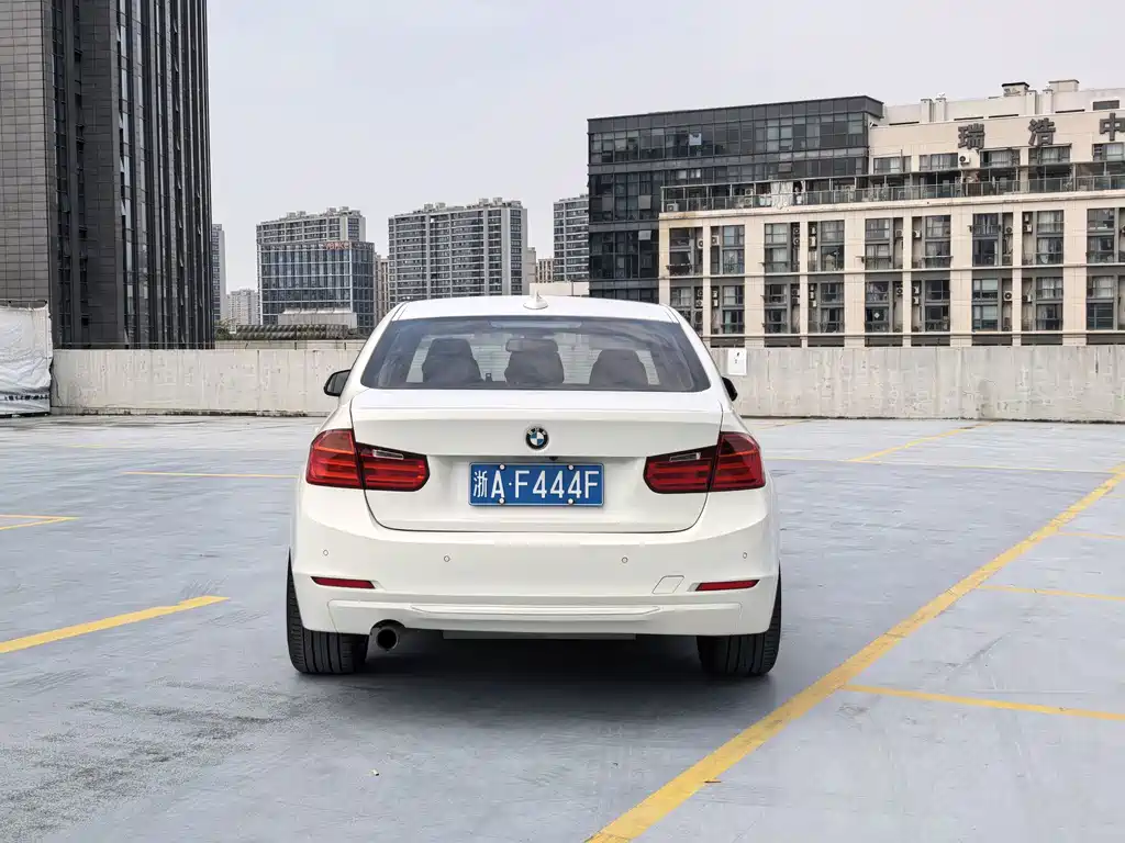 BMW 3 Series — миниатюра 6