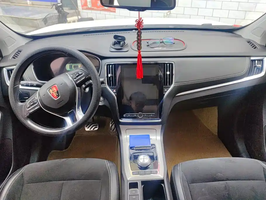 Roewe RX5 New Energy — миниатюра 12