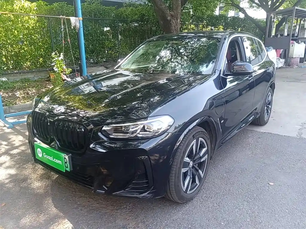 BMW iX3 2024