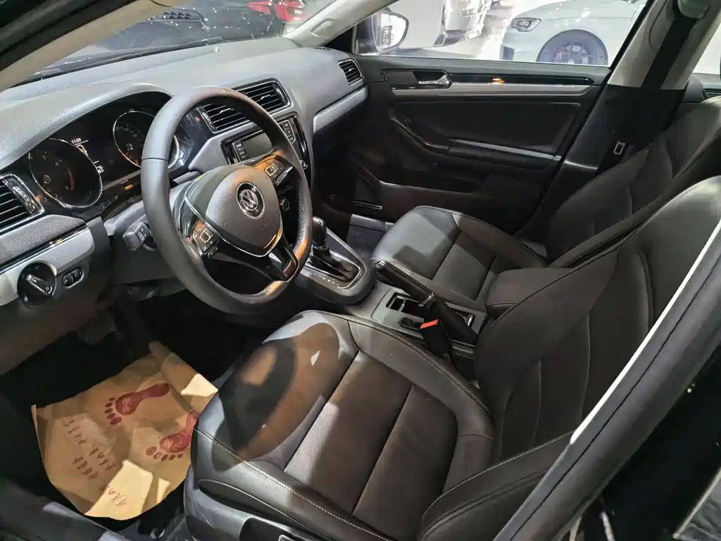 Volkswagen Sagitar 2018 280TSI DSG