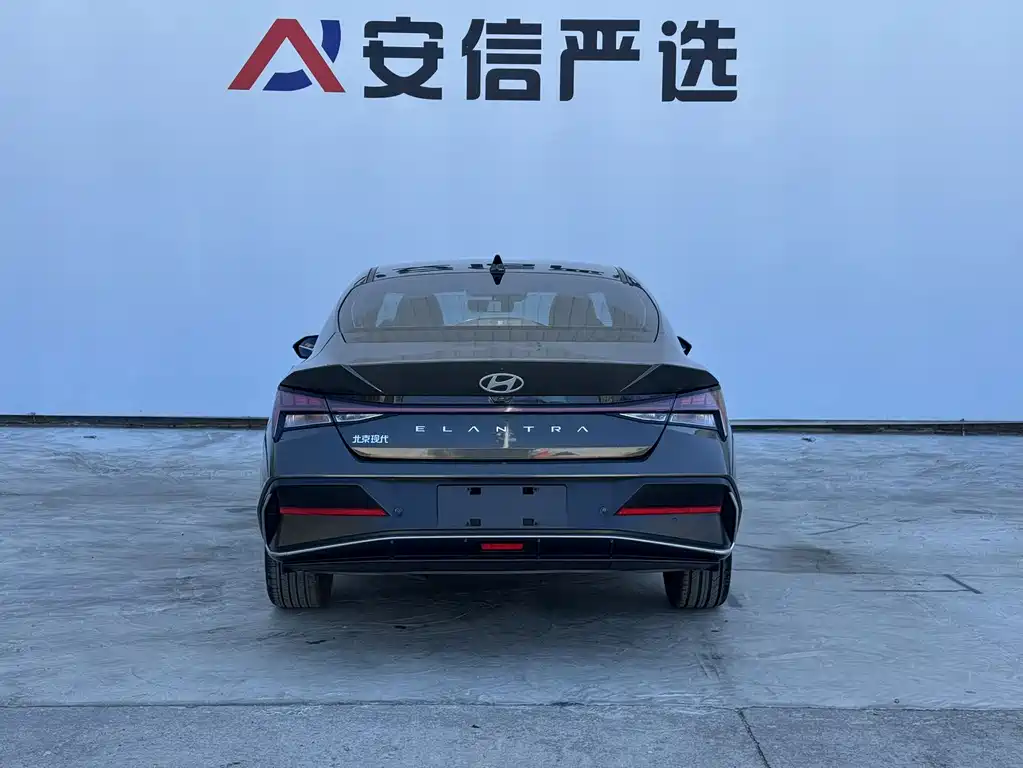 Hyundai Elantra — миниатюра 5