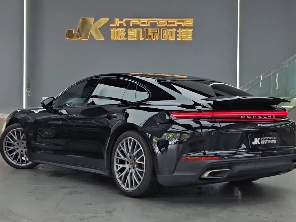 Porsche Panamera — миниатюра 12