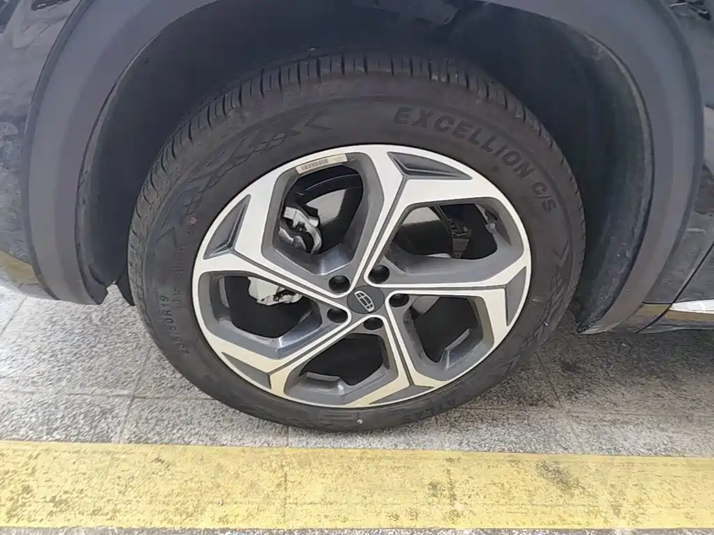 Geely Xingyue L — миниатюра 23