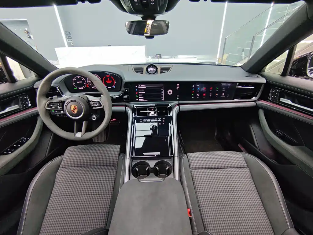 Porsche Panamera — миниатюра 6