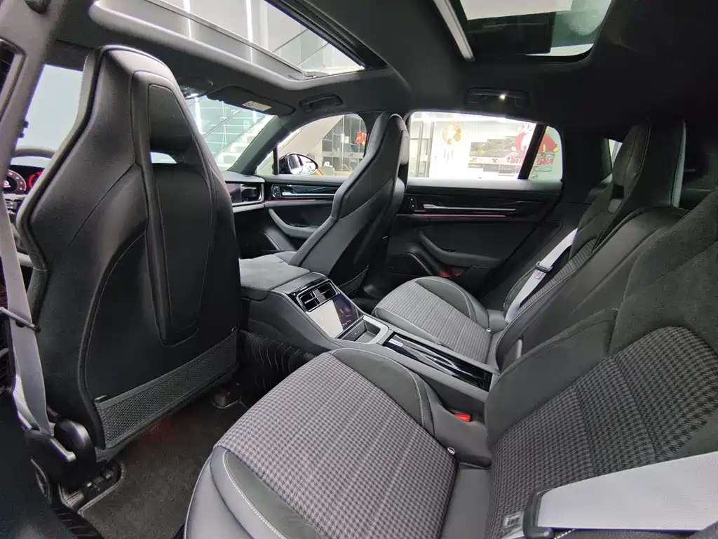 Porsche Panamera — миниатюра 9