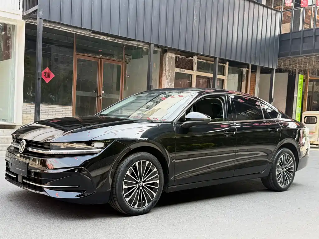 Volkswagen Magotan 2025