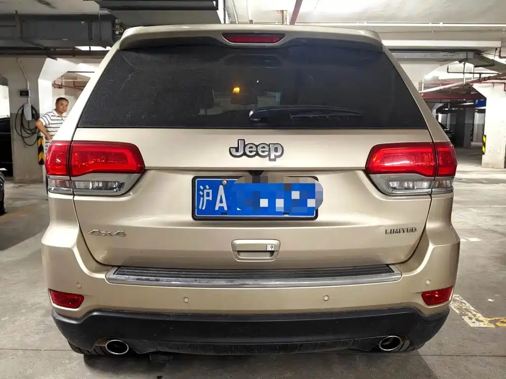 Jeep Grand Cherokee (Import) — миниатюра 3