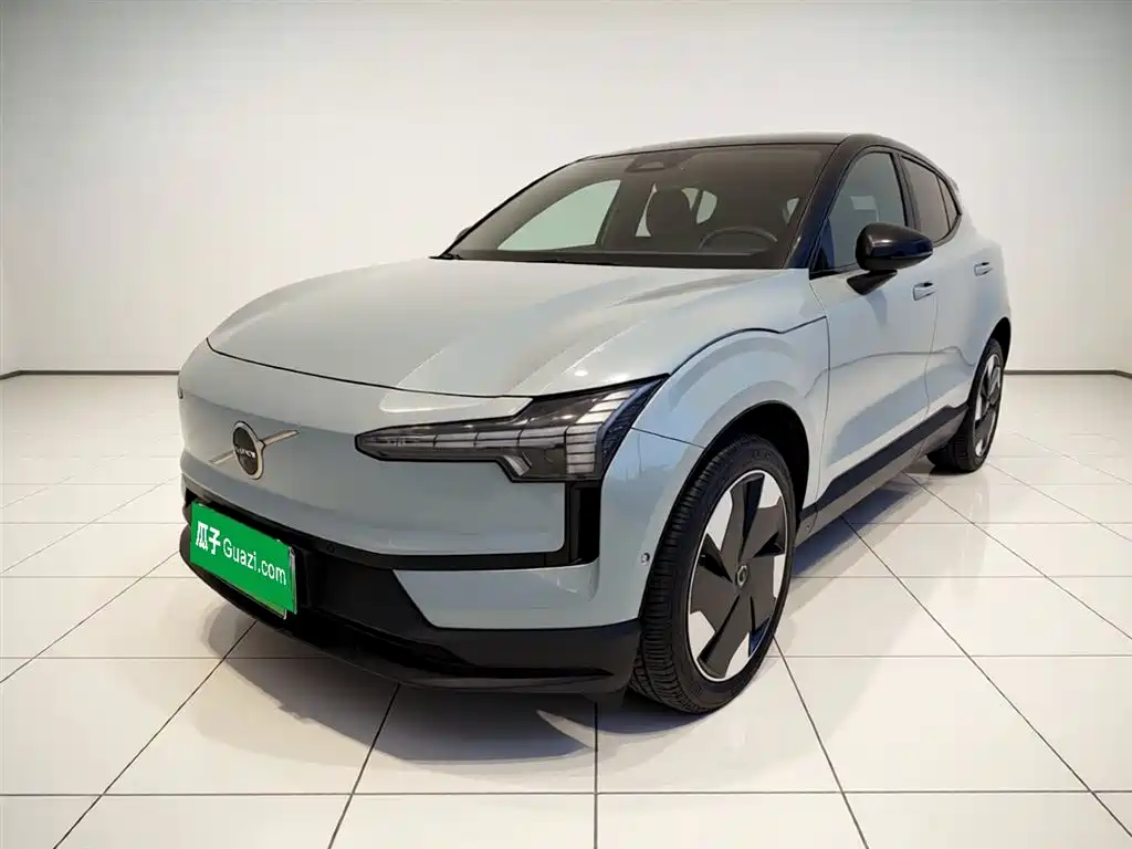 Volvo EX30 2024