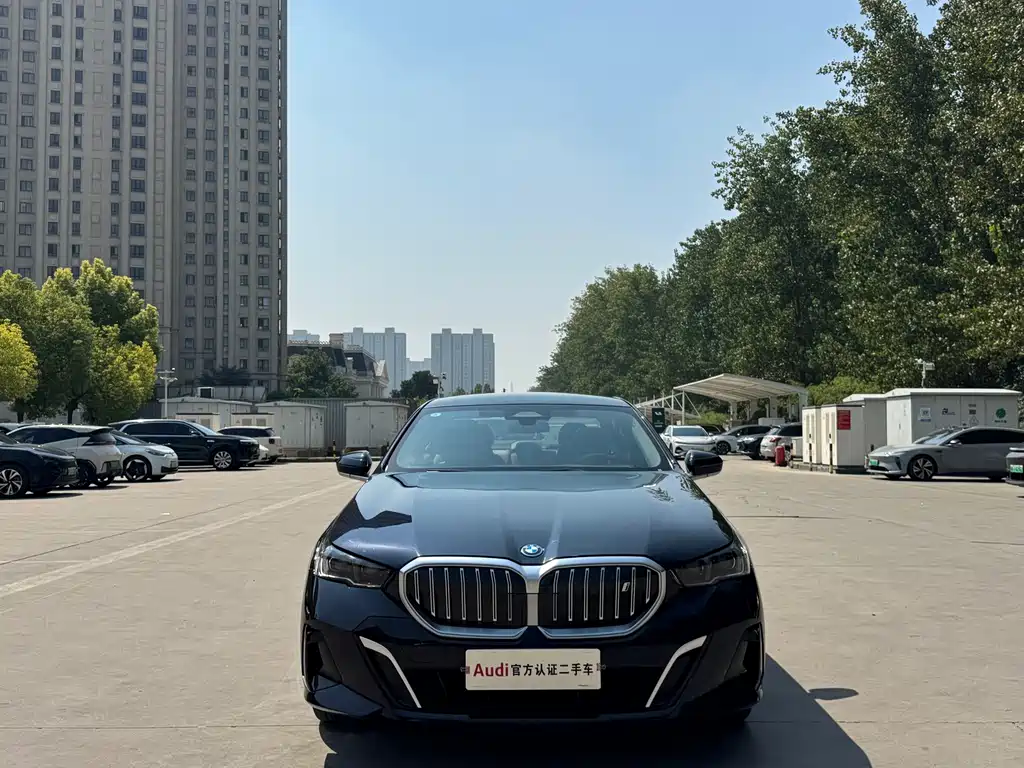 BMW i5 — миниатюра 2