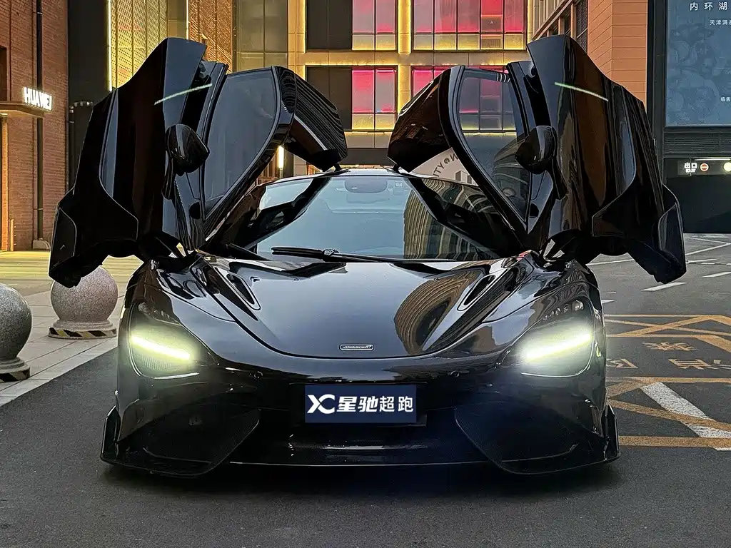 MCLAREN 720S
