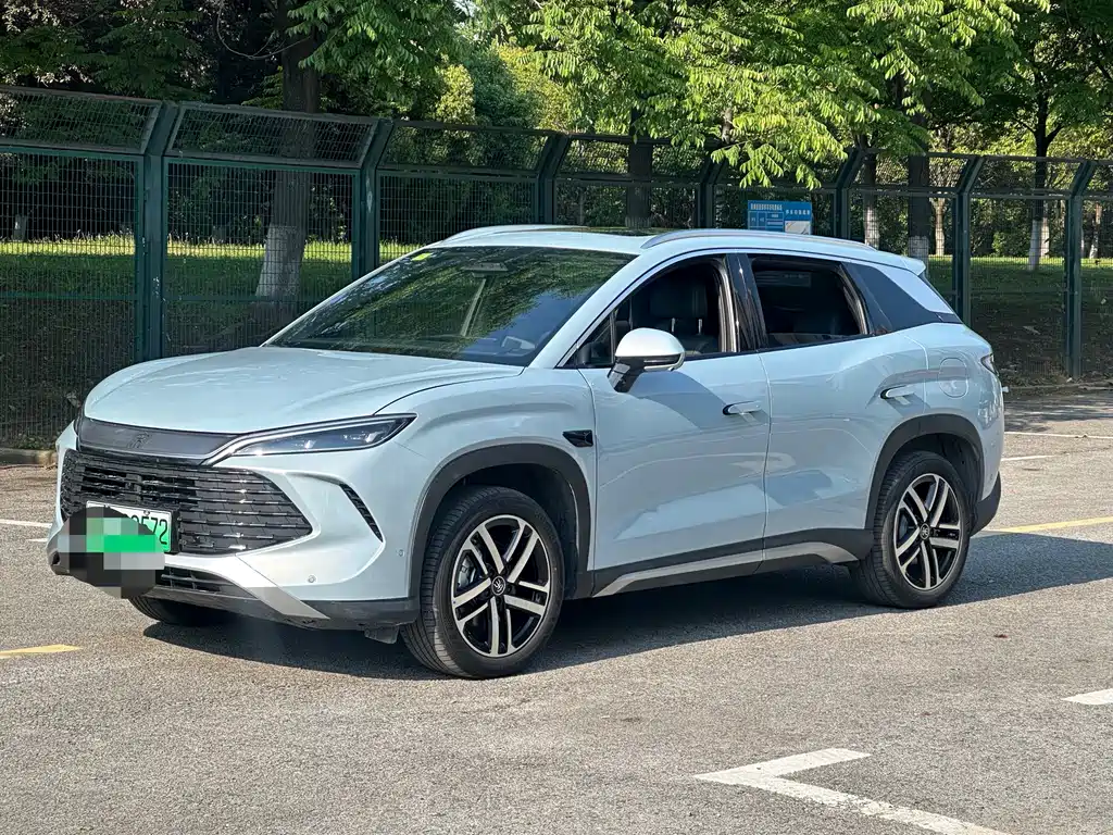 Byd L DM-i 2025