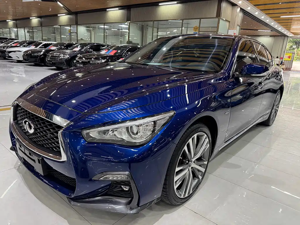 Купить Infiniti Q50L
