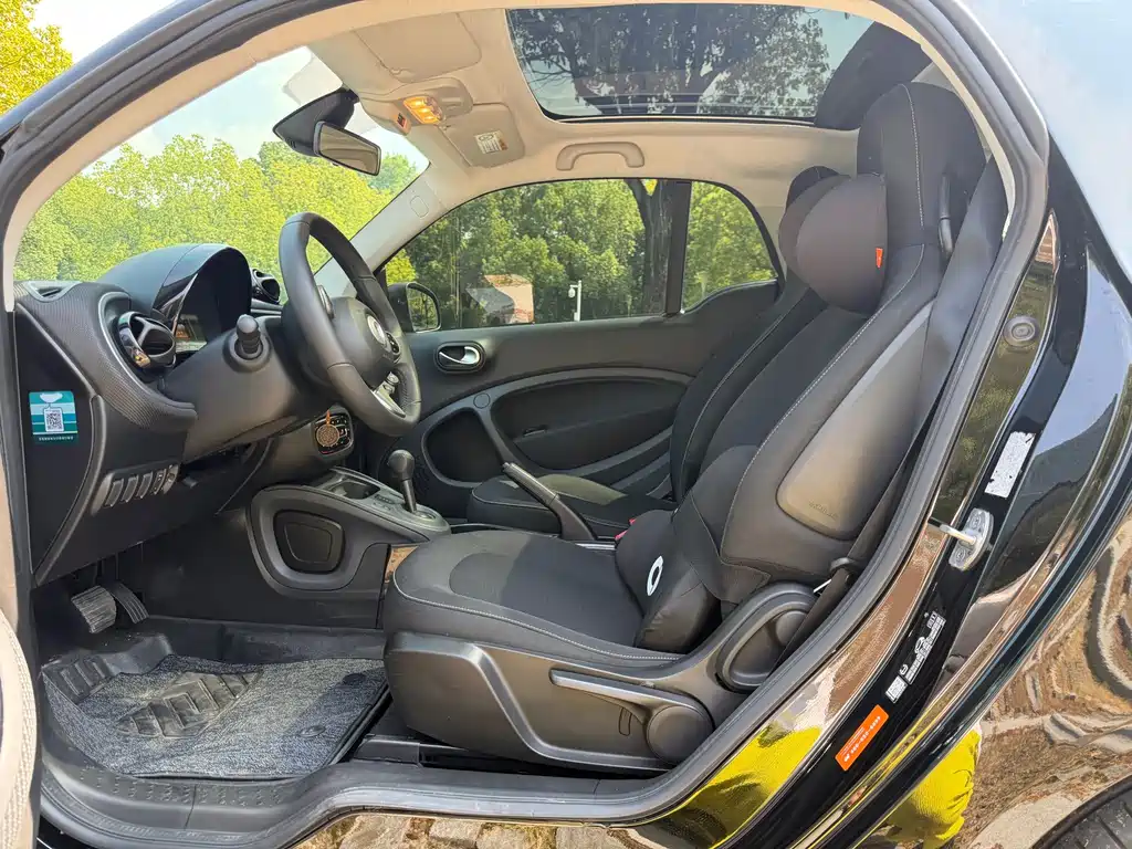 smart Smart Fortwo — миниатюра 9