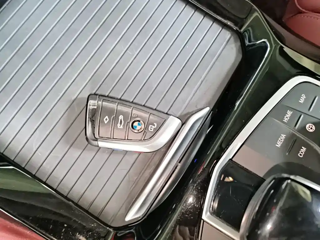 BMW X4 — миниатюра 9