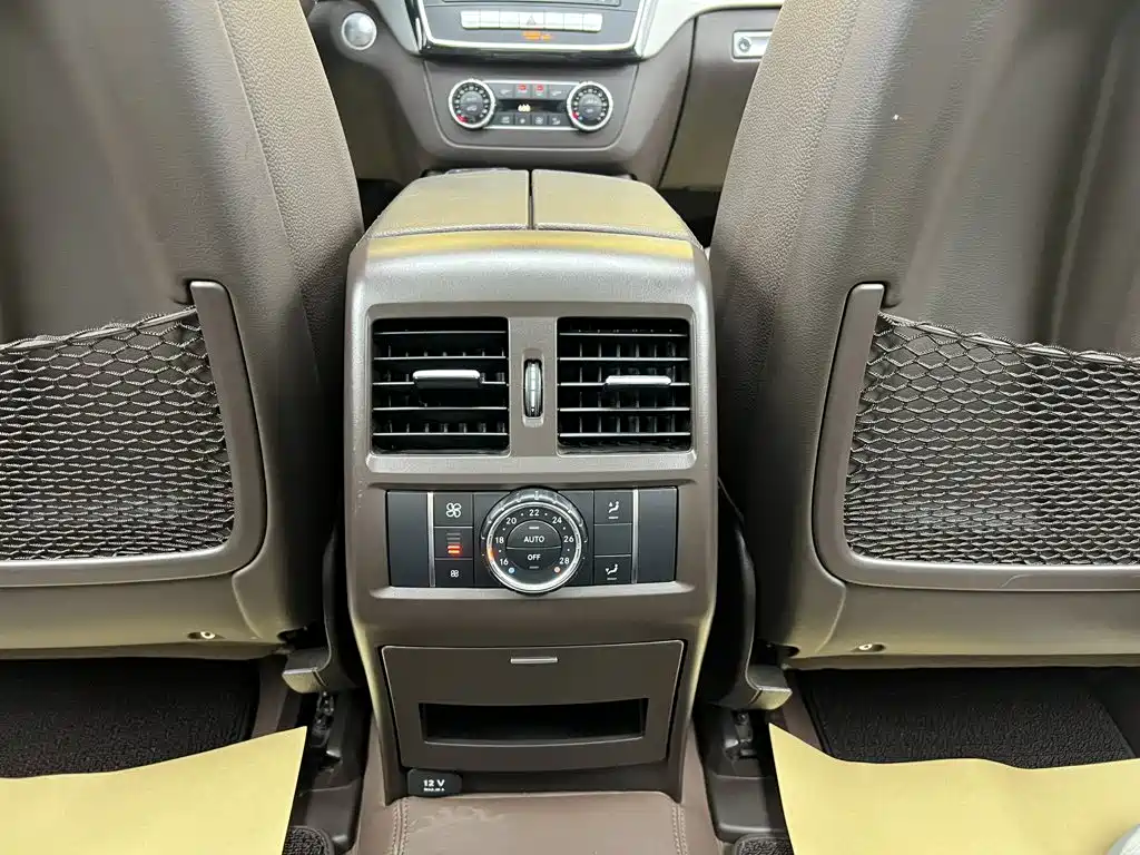 Mercedes-Benz GLS — миниатюра 20