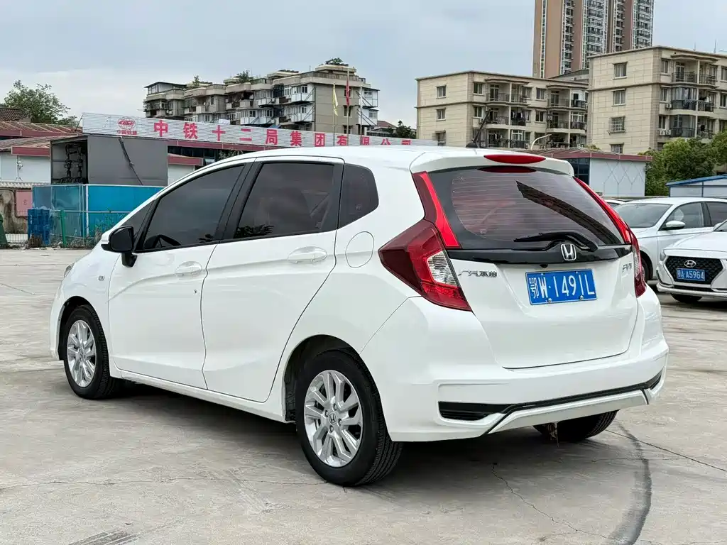 Honda Fit — миниатюра 5