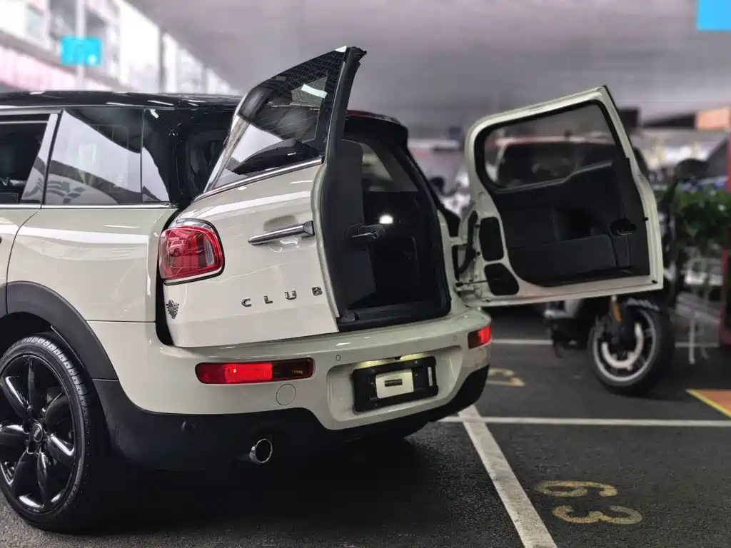 MINI Mini Clubman — миниатюра 11