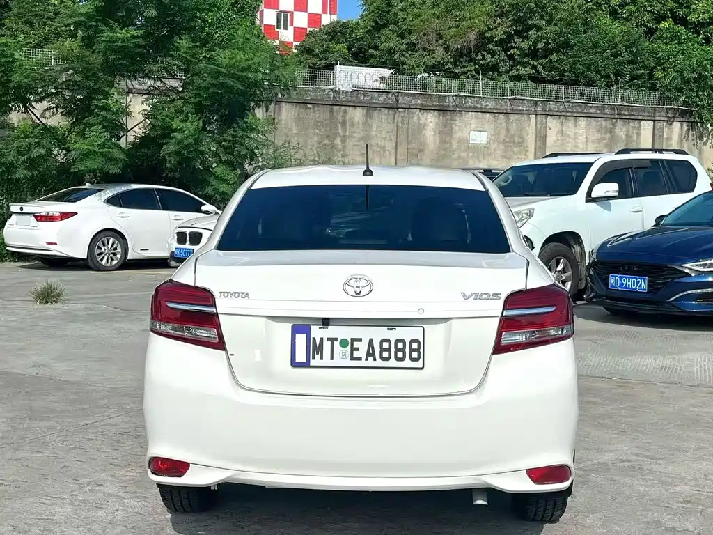 Toyota Vios — миниатюра 8