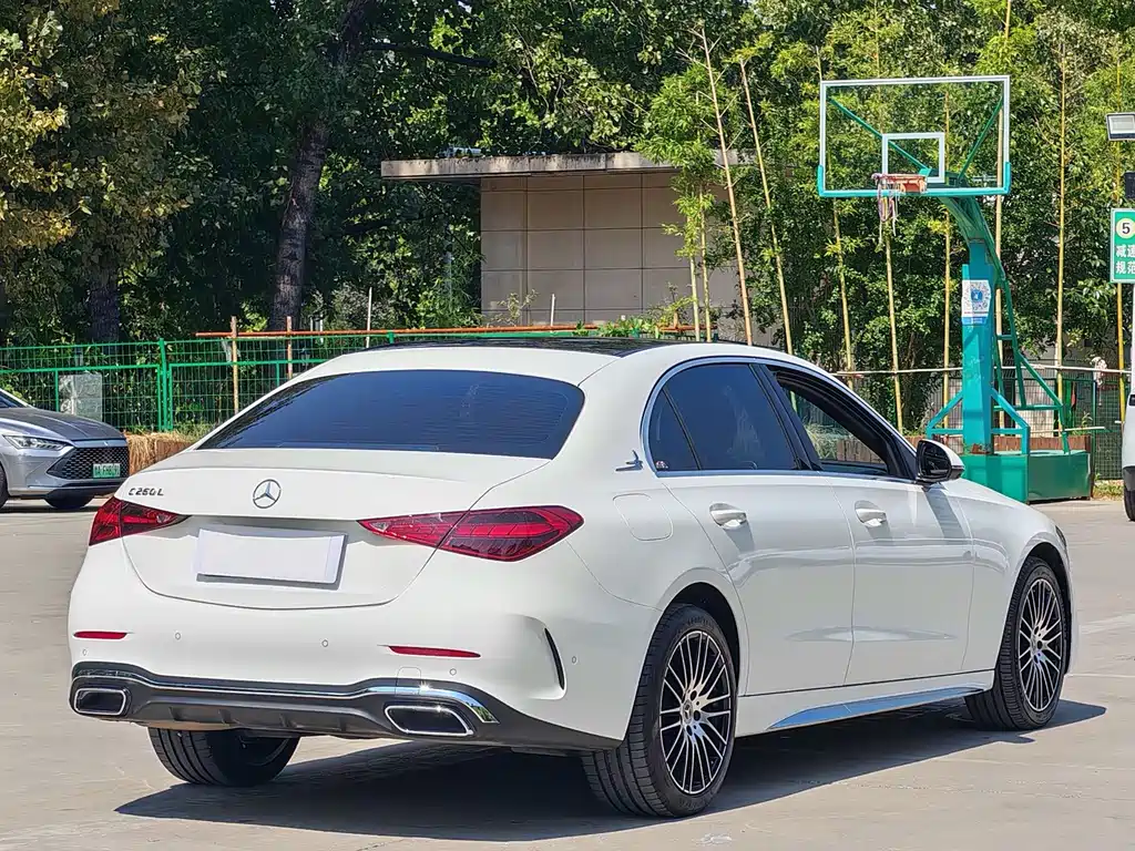 Mercedes-Benz C-Class — миниатюра 4