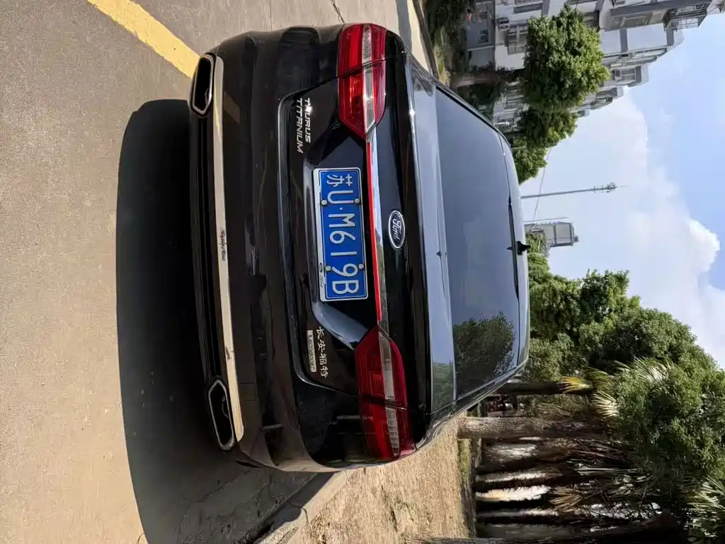 Ford Taurus — миниатюра 14