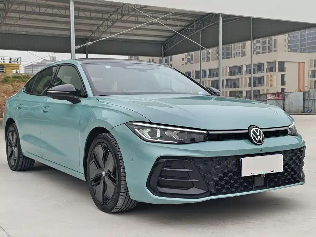 Volkswagen Passat 2025 Pro 380TSI