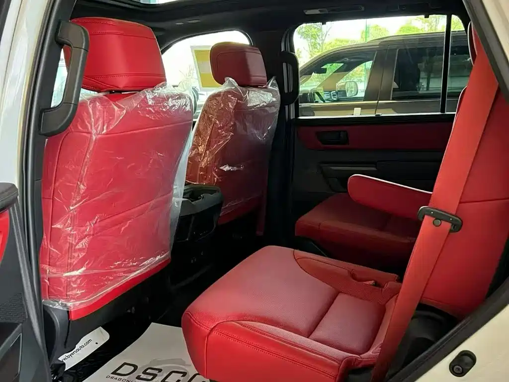 Toyota Sequoia — миниатюра 4
