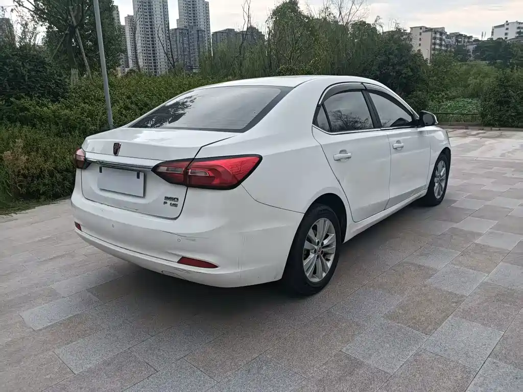 Roewe 360 — миниатюра 6