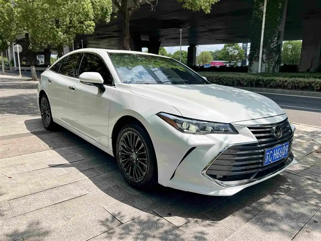Toyota Avalon — миниатюра 14