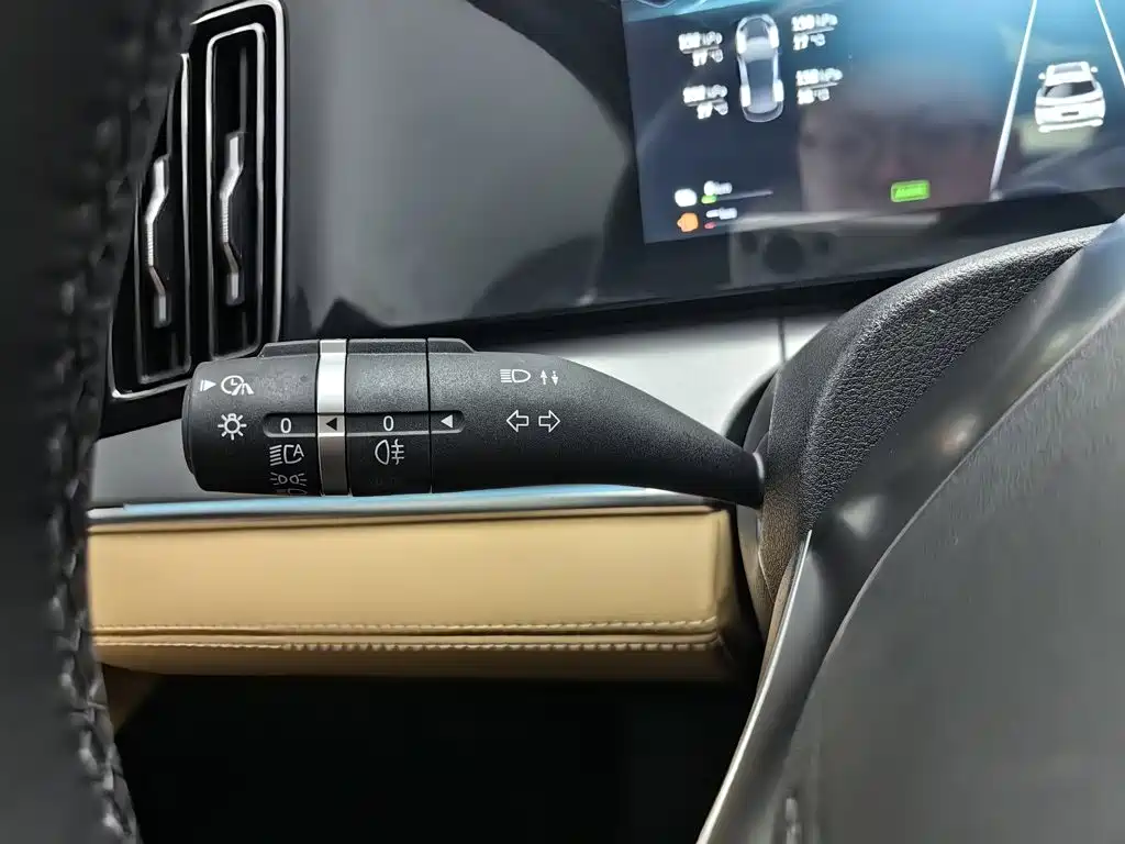BYD L DM-i — миниатюра 21