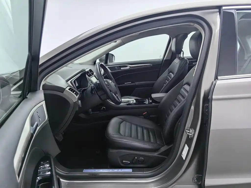 Ford Mondeo — миниатюра 10