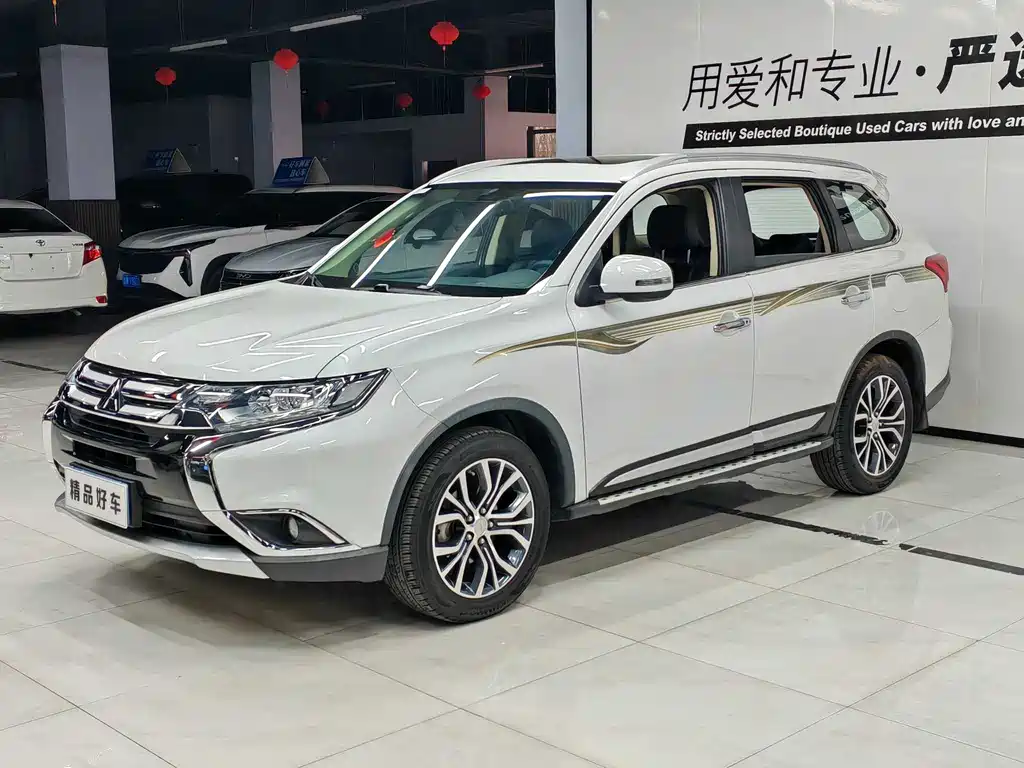 MITSUBISHI OUTLANDER