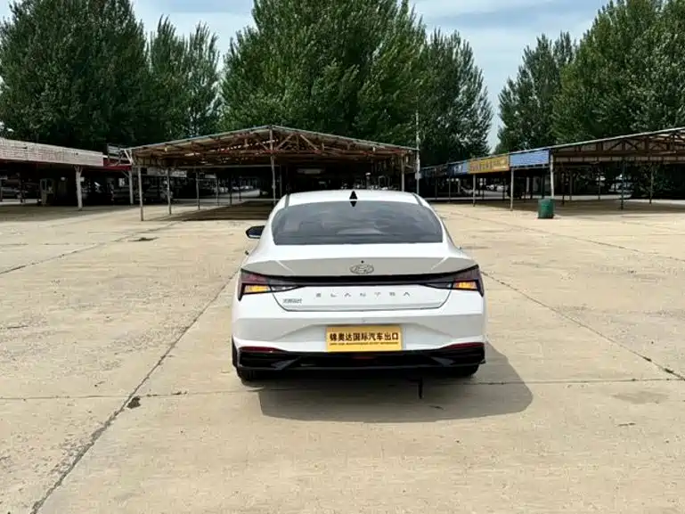 Hyundai Elantra — миниатюра 6