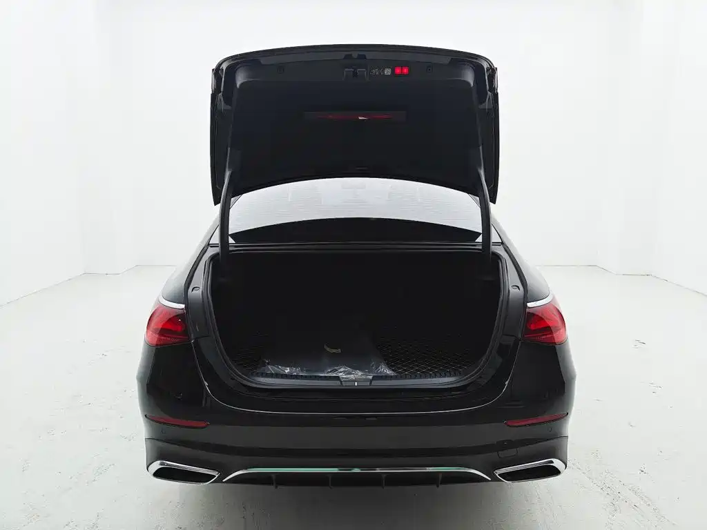 Mercedes-Benz E-Class 2025 Черный из Китая, фото 6