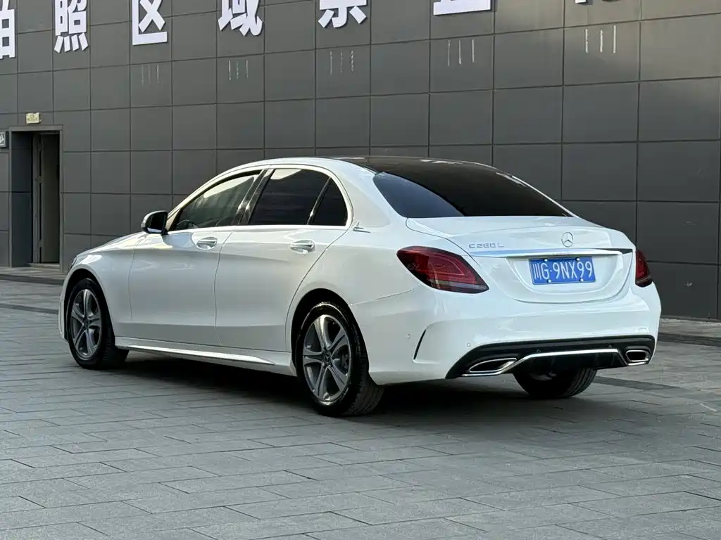 Mercedes-Benz C-Class — миниатюра 5