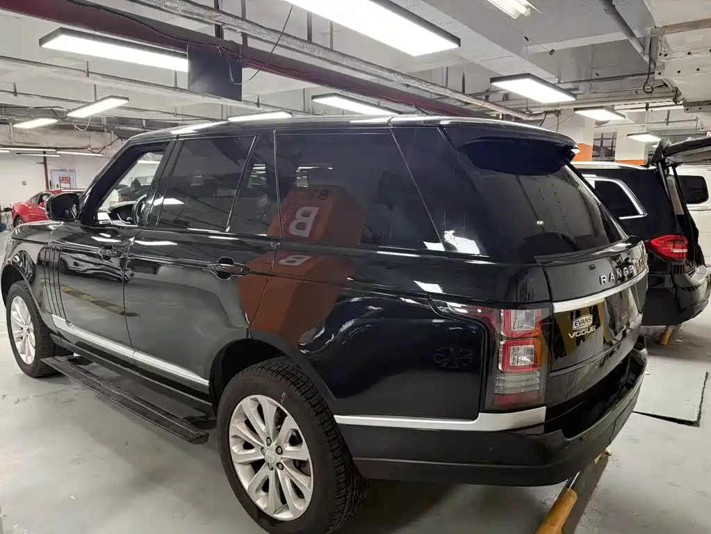 Land Rover Range Rover — миниатюра 9